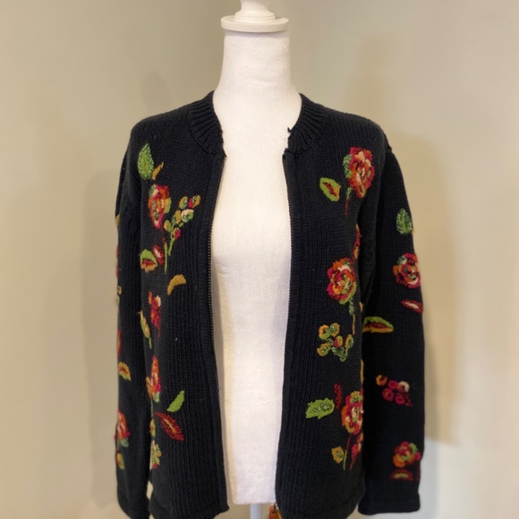 Northern Isles Zip-Up Knit Cardigan – Women’s M – Black with Rose Embroidery - Picture 2 of 10